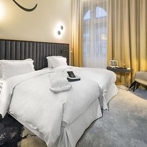Klassieke Kamer met Twee Aparte Bedden